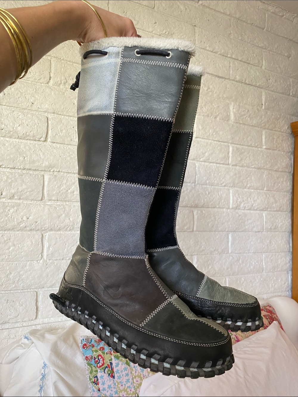 🖤 Nike color block moccasin womens size 6 Patchwork Puddle Proof Boots